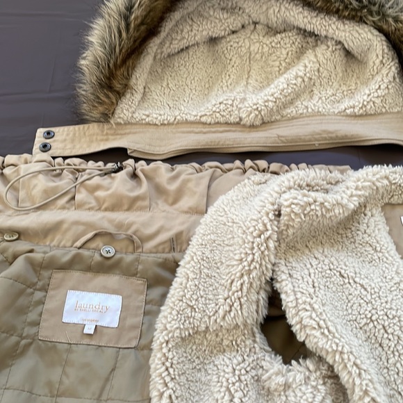 Laundry made exclusively for Bloomingdale Winter Coat Size M - Picture 10 of 14